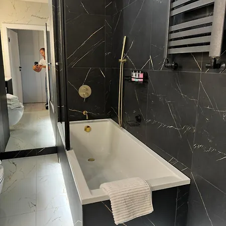 Komfortowy Z Jedna Sypialnia 60m Kw Lokalizacja Baranowo דירה פוזנן